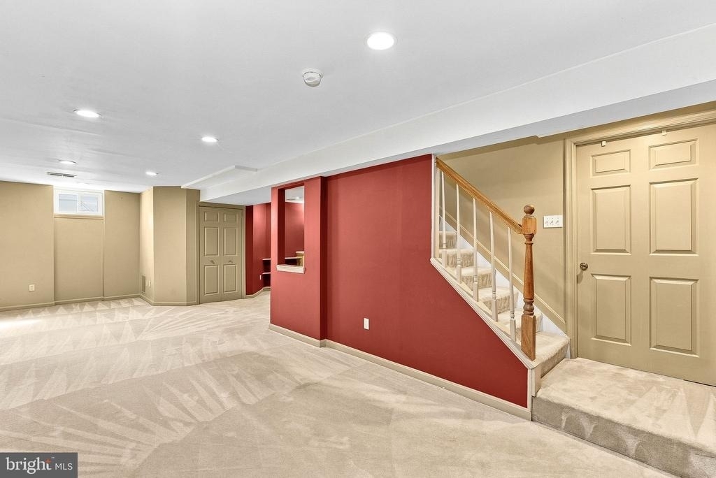 10163 Yorktown Way - Photo 35