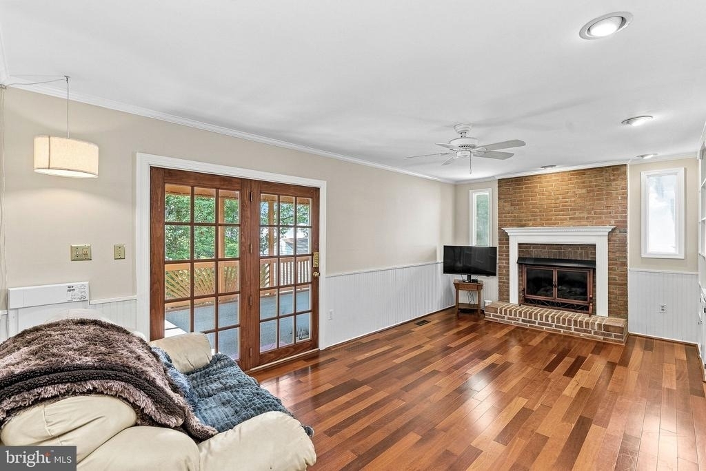 10163 Yorktown Way - Photo 16