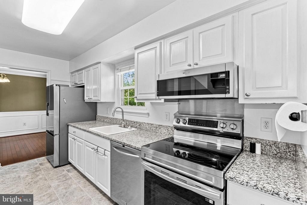 10163 Yorktown Way - Photo 36