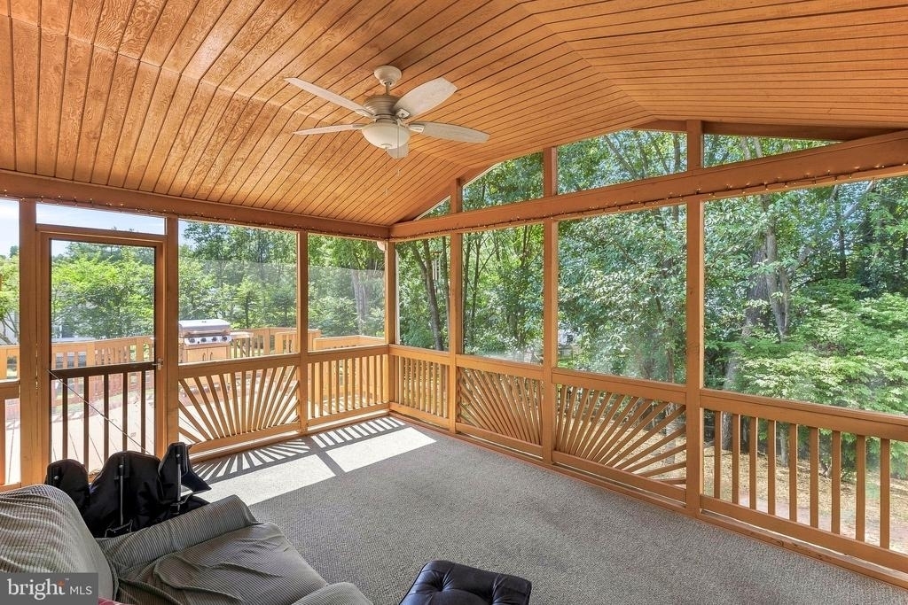 10163 Yorktown Way - Photo 40