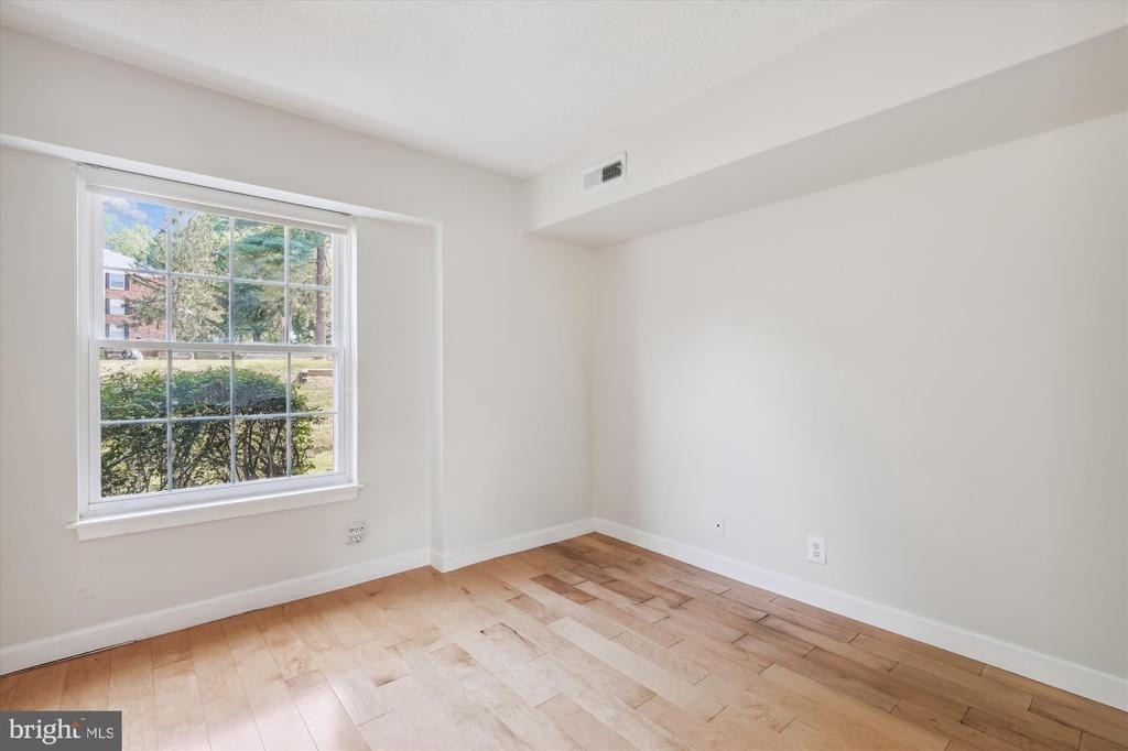 7621 Tremayne Place - Photo 16