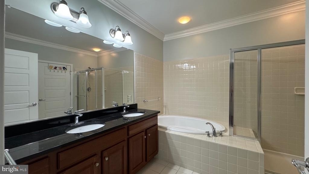 8435 Peace Lily Court - Photo 9