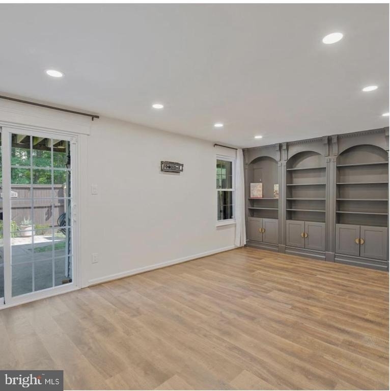 8501 Enochs Drive - Photo 11