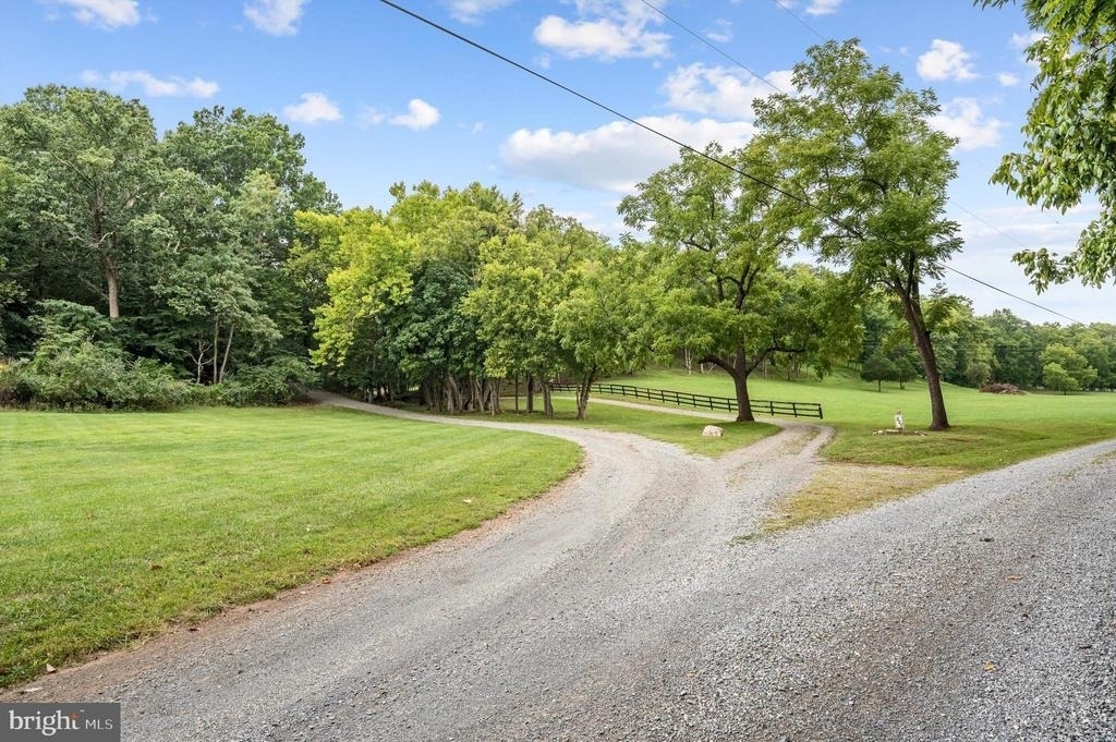 813 Leeds Manor Lane - Photo 36
