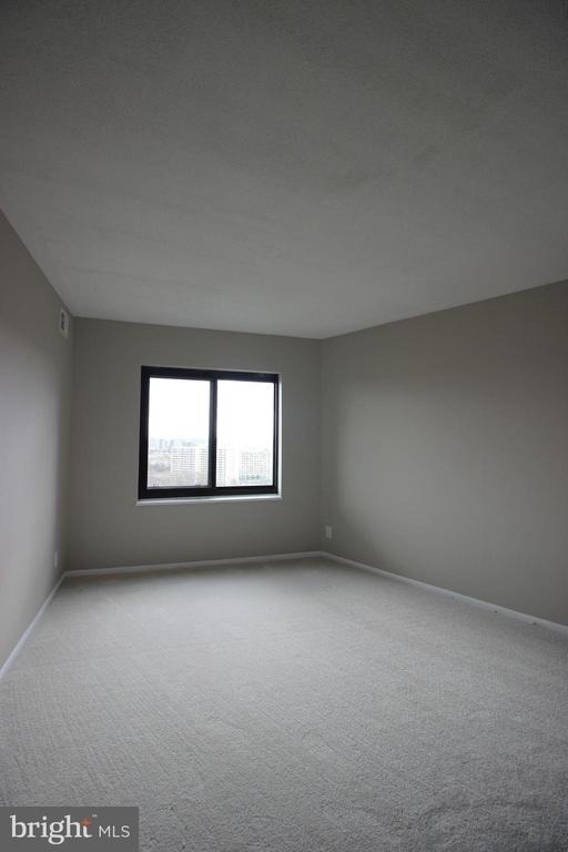 307 Yoakum Parkway - Photo 19