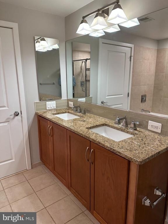 888 N Quincy Street - Photo 8