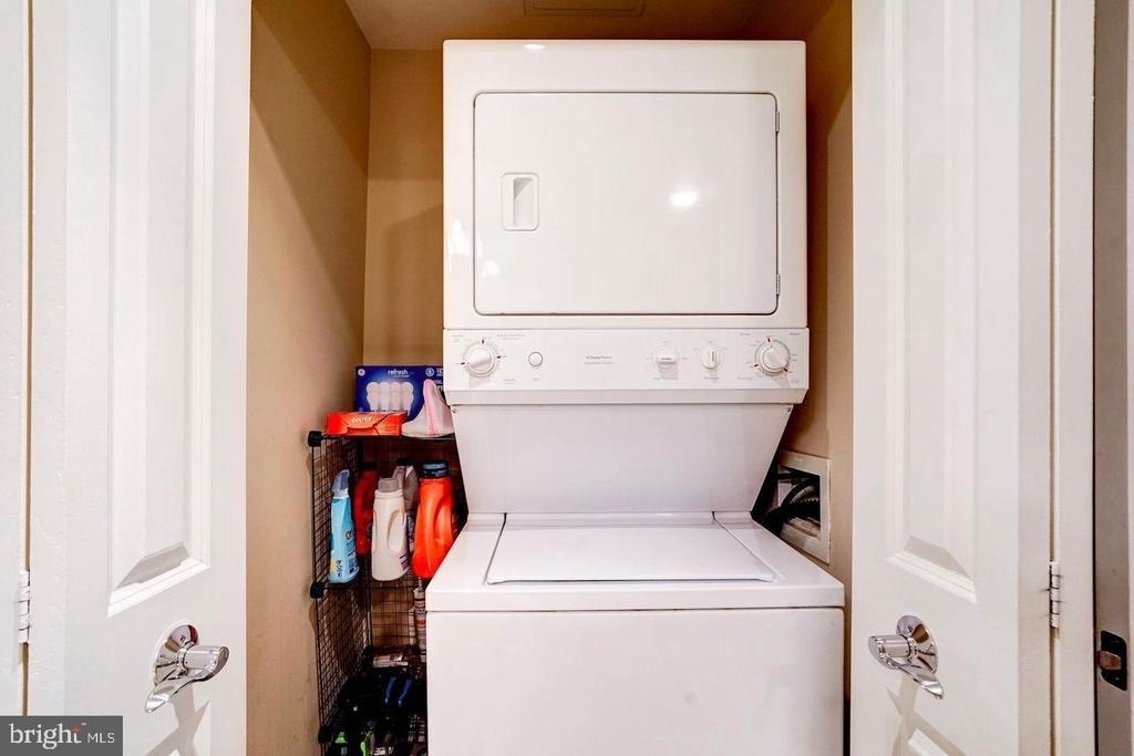 888 N Quincy Street - Photo 11