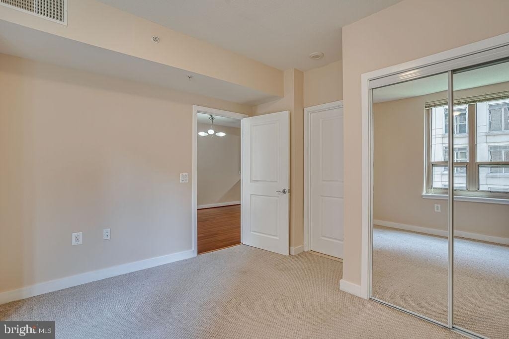 888 N Quincy Street - Photo 10