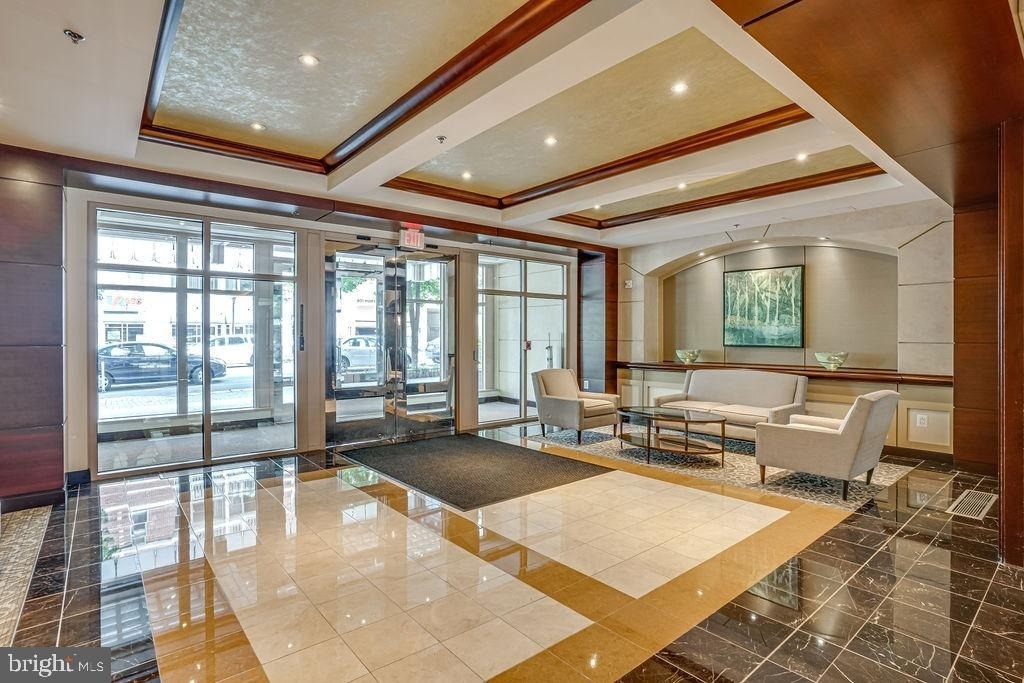 888 N Quincy Street - Photo 18