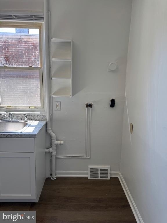 245 S Belvidere Avenue - Photo 3