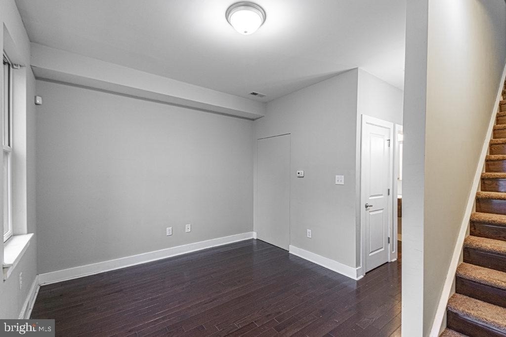 2012 W Girard Avenue - Photo 7