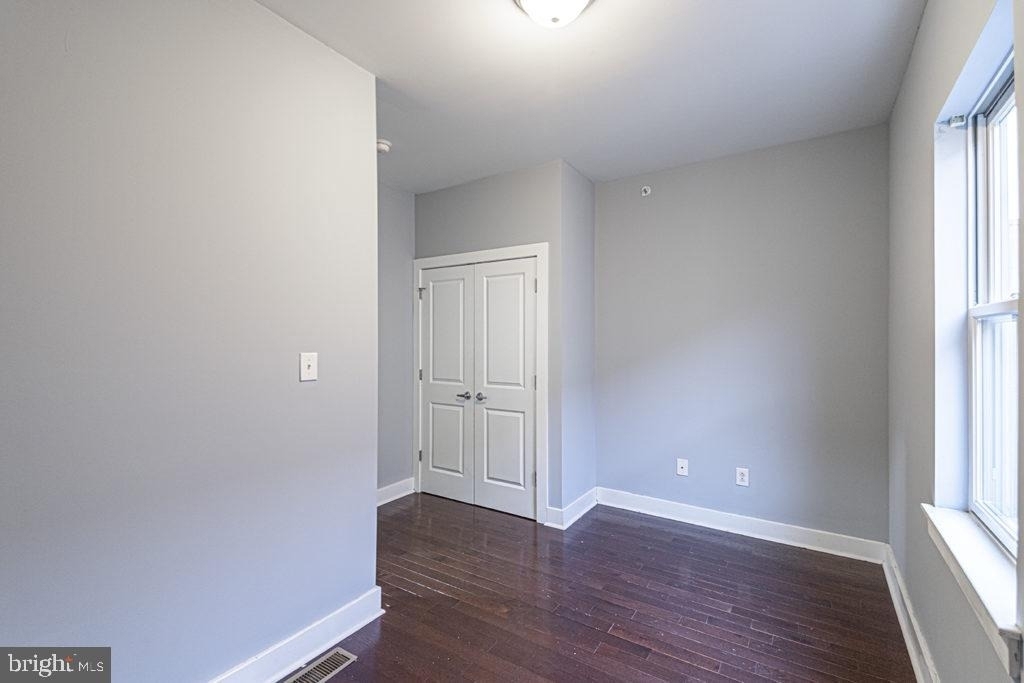 2012 W Girard Avenue - Photo 5