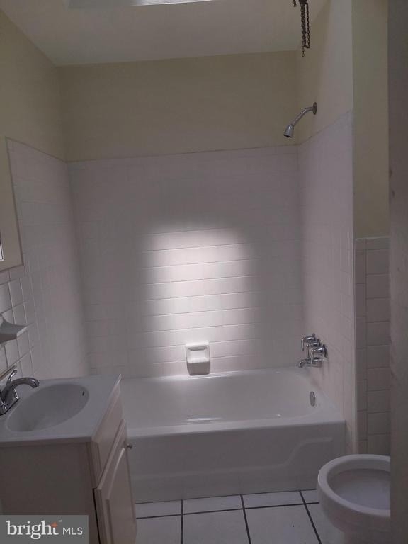 5902 Belmar Terrace - Photo 10