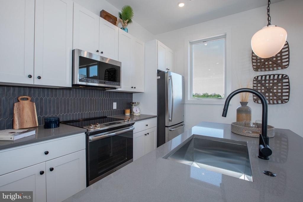 2940 W Thompson Street - Photo 38