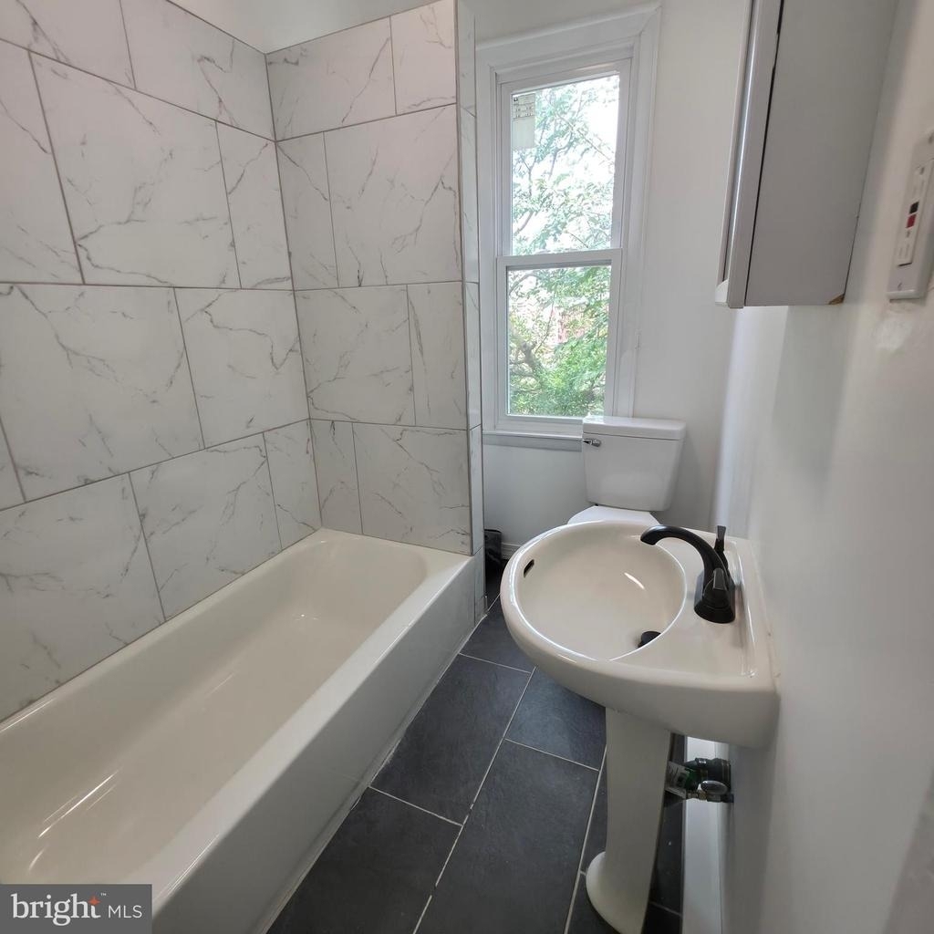 1617 Wakeling Street - Photo 7