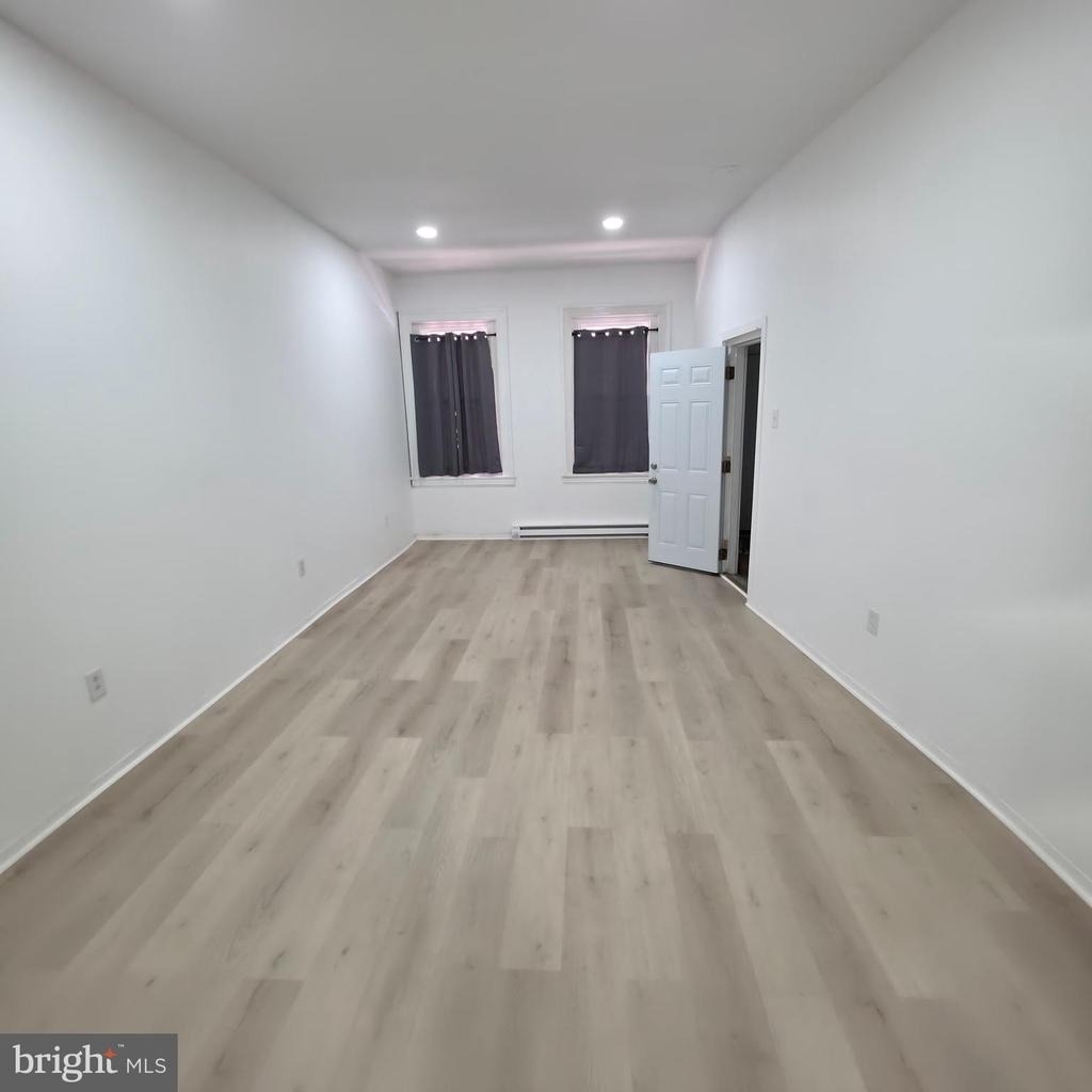 1617 Wakeling Street - Photo 2