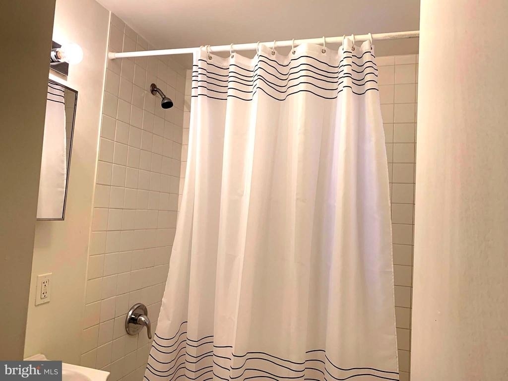 330 S Juniper Street - Photo 2