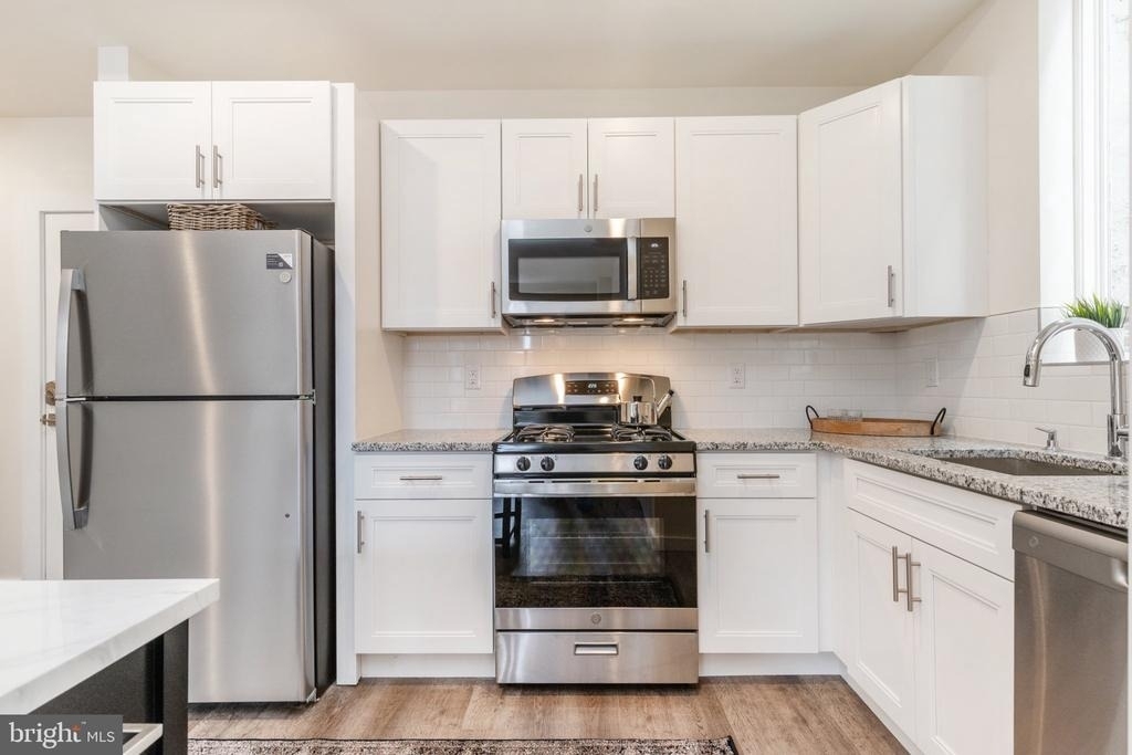 1307 Germantown Avenue - Photo 7