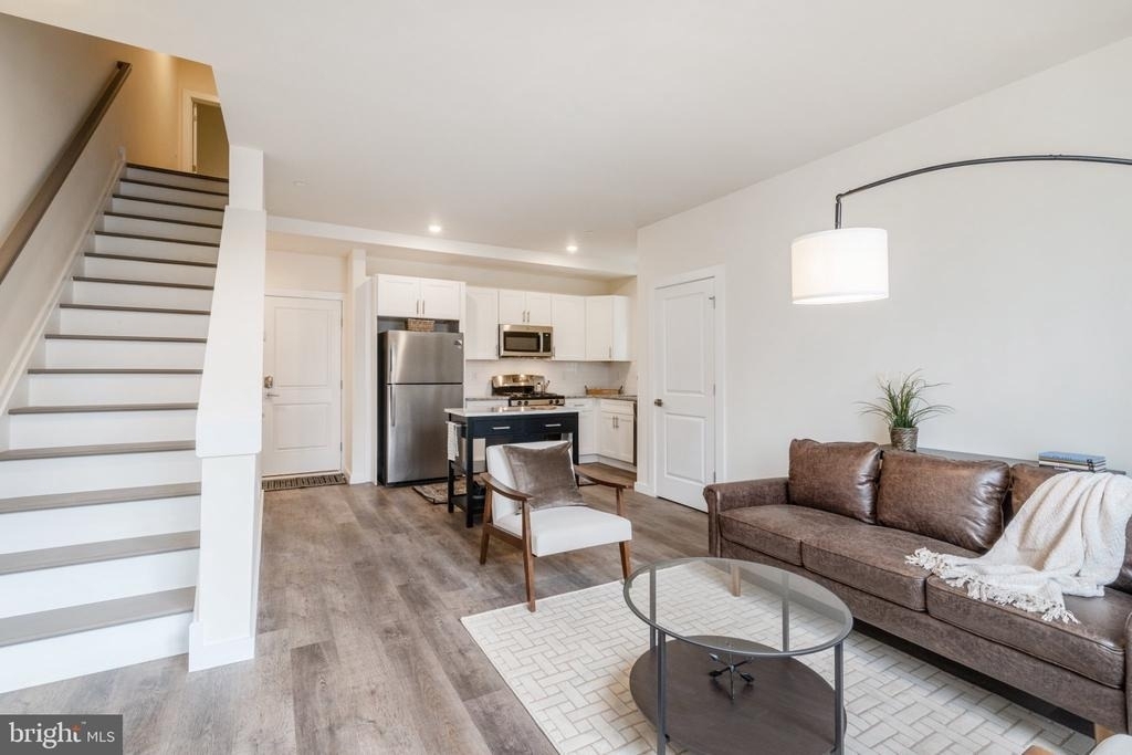 1307 Germantown Avenue - Photo 4