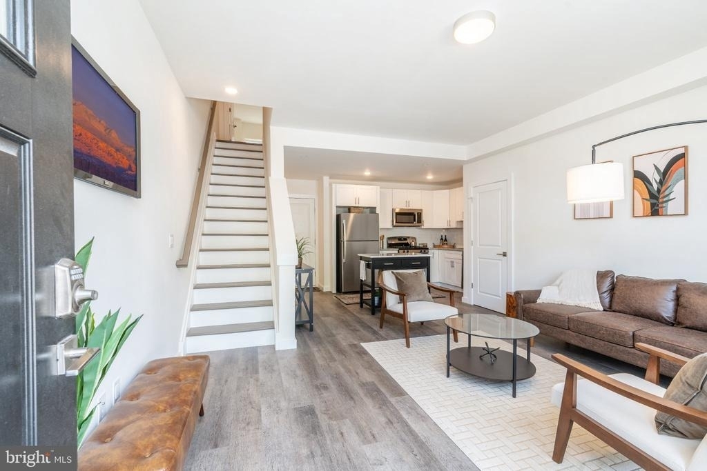 1307 Germantown Avenue - Photo 3