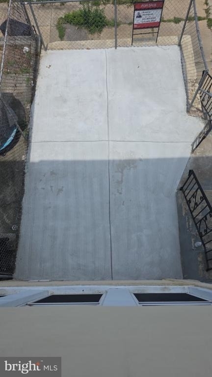 140 W Ashdale Street - Photo 1