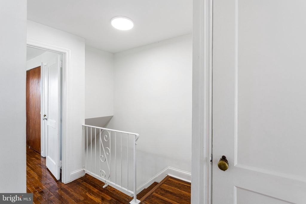 7545 Overbrook Avenue - Photo 11