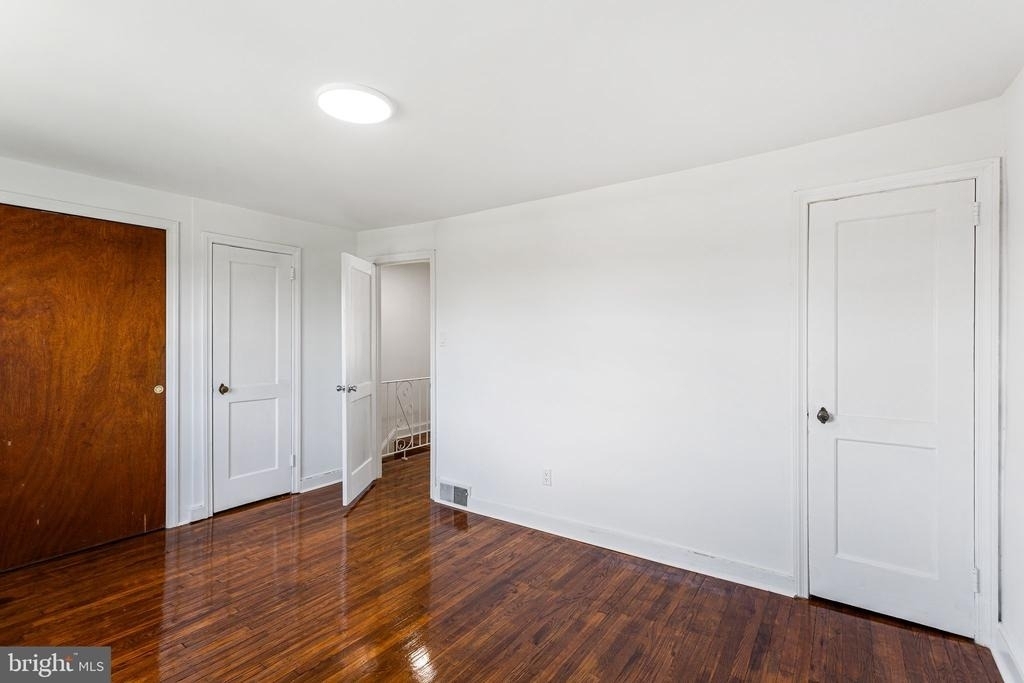 7545 Overbrook Avenue - Photo 12