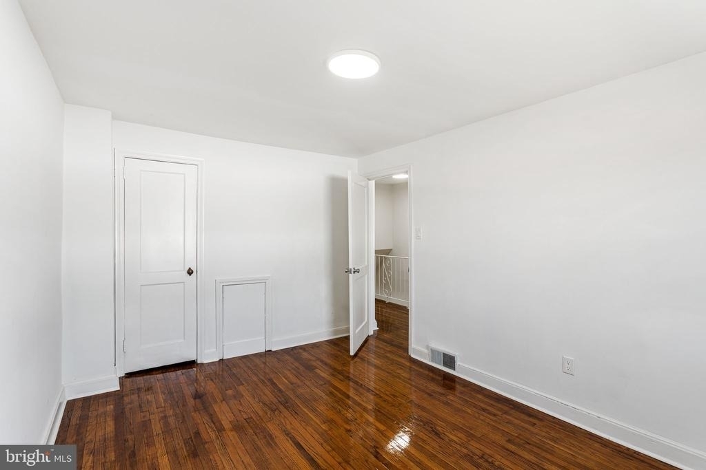 7545 Overbrook Avenue - Photo 14