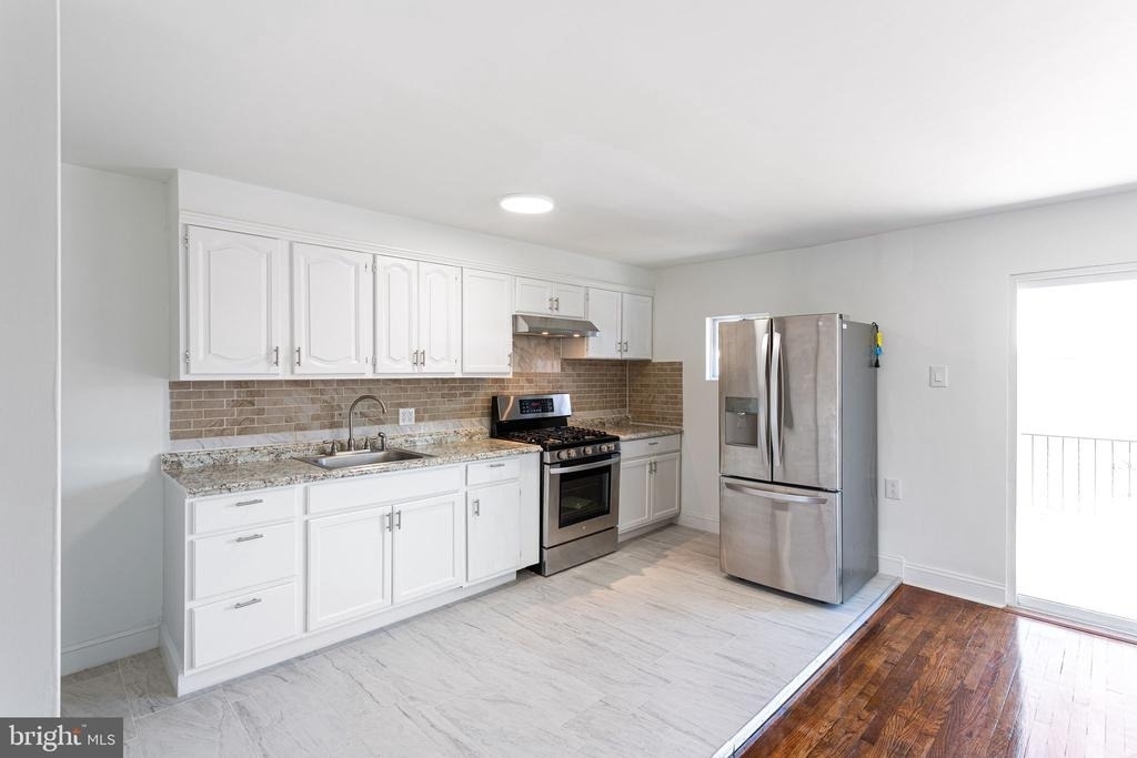 7545 Overbrook Avenue - Photo 7