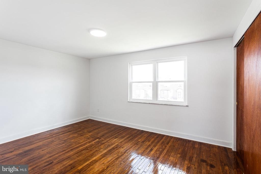 7545 Overbrook Avenue - Photo 13