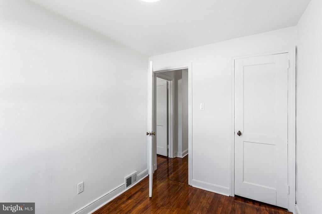 7545 Overbrook Avenue - Photo 16