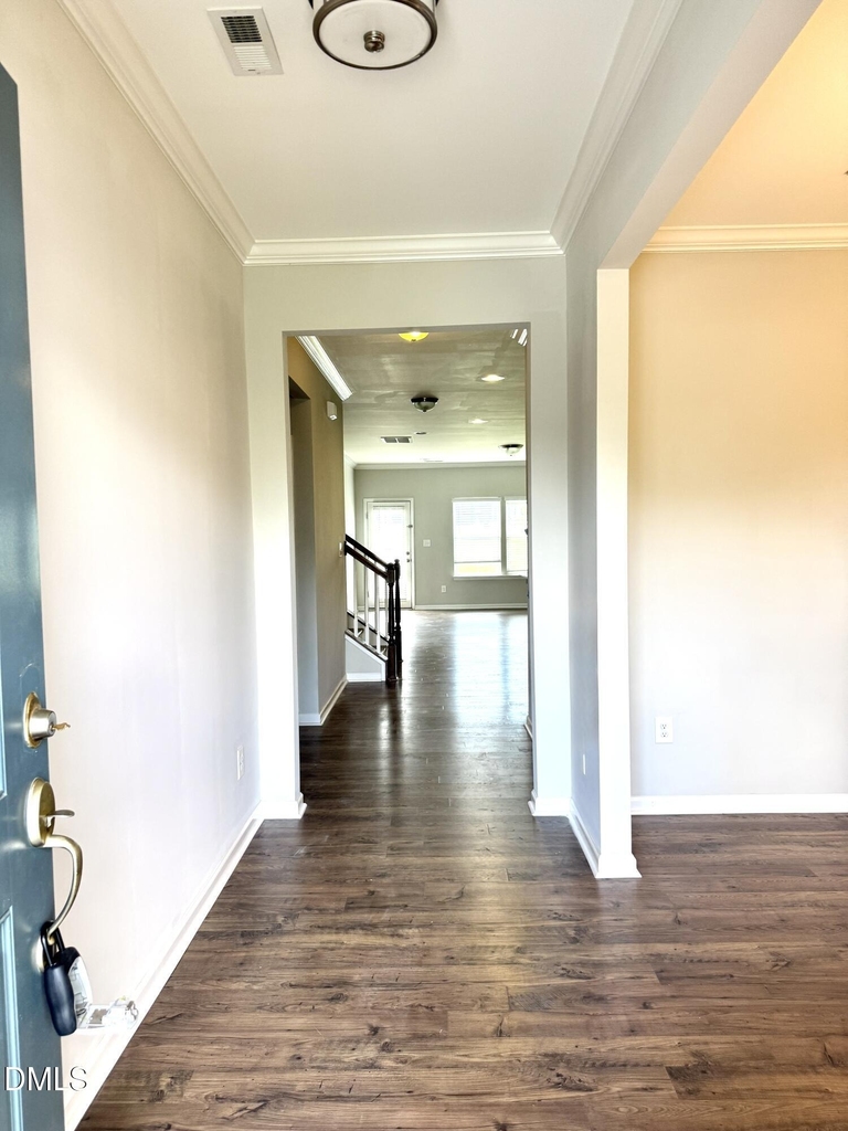 508 Excalibur Drive - Photo 2