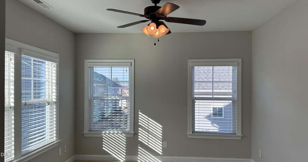 221 Hensley Oak Way - Photo 19