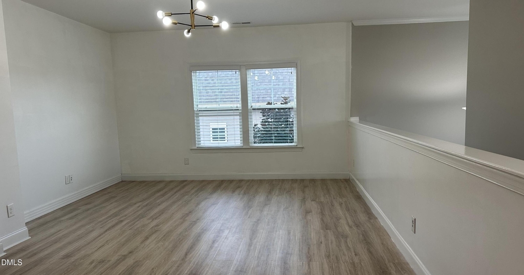 221 Hensley Oak Way - Photo 17