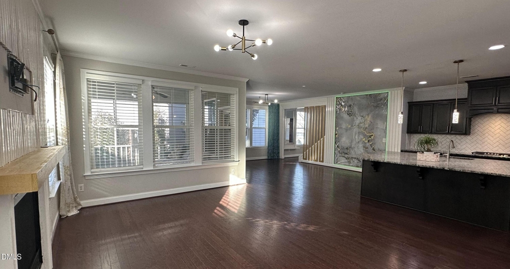 221 Hensley Oak Way - Photo 14