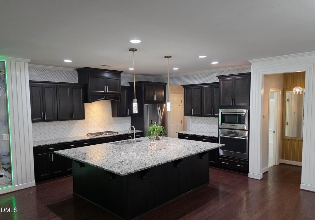 221 Hensley Oak Way - Photo 7