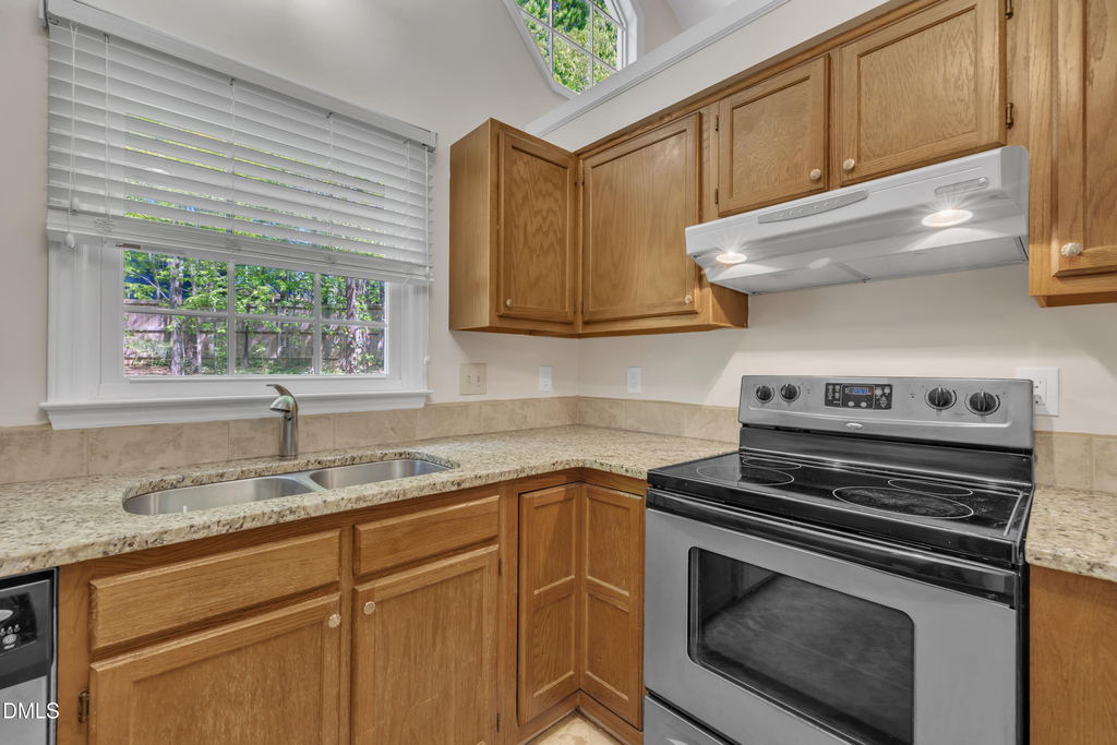 106 London Plain Court - Photo 12