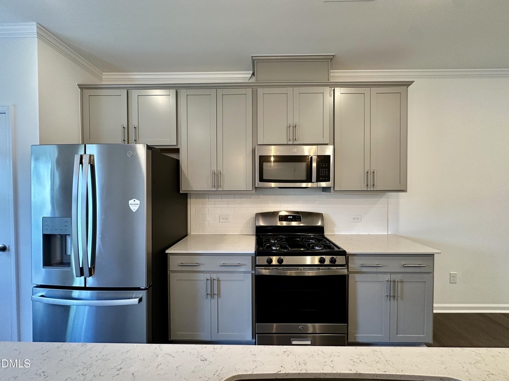 685 Mirkwood Avenue - Photo 9