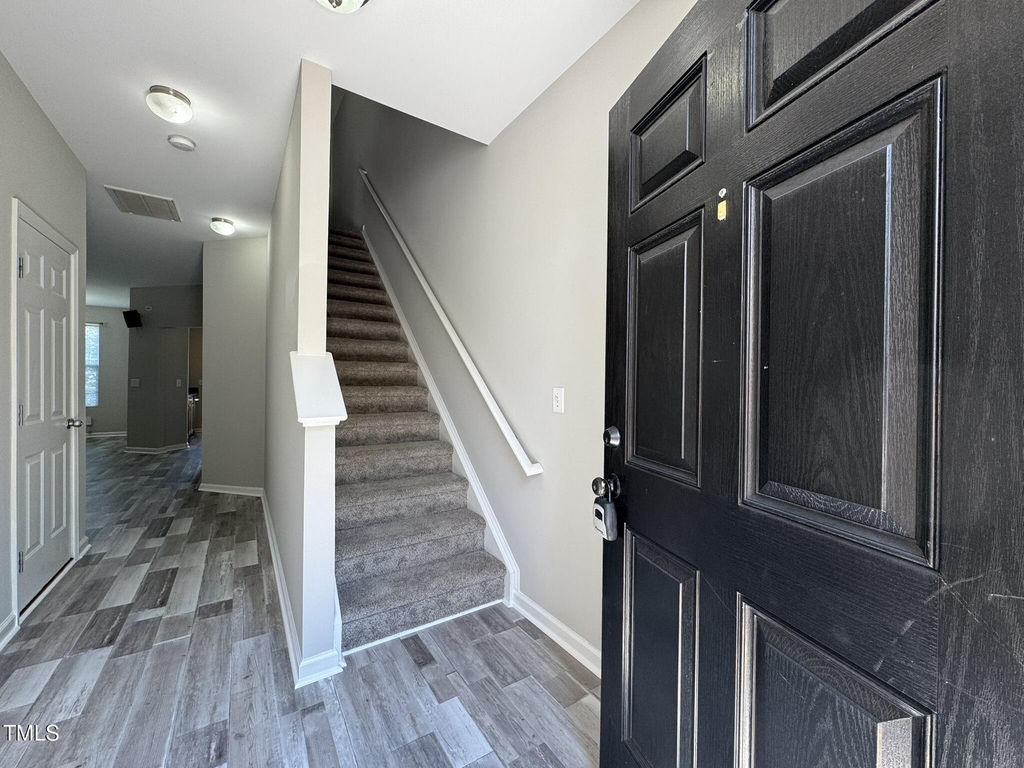 539 Writers Way - Photo 2