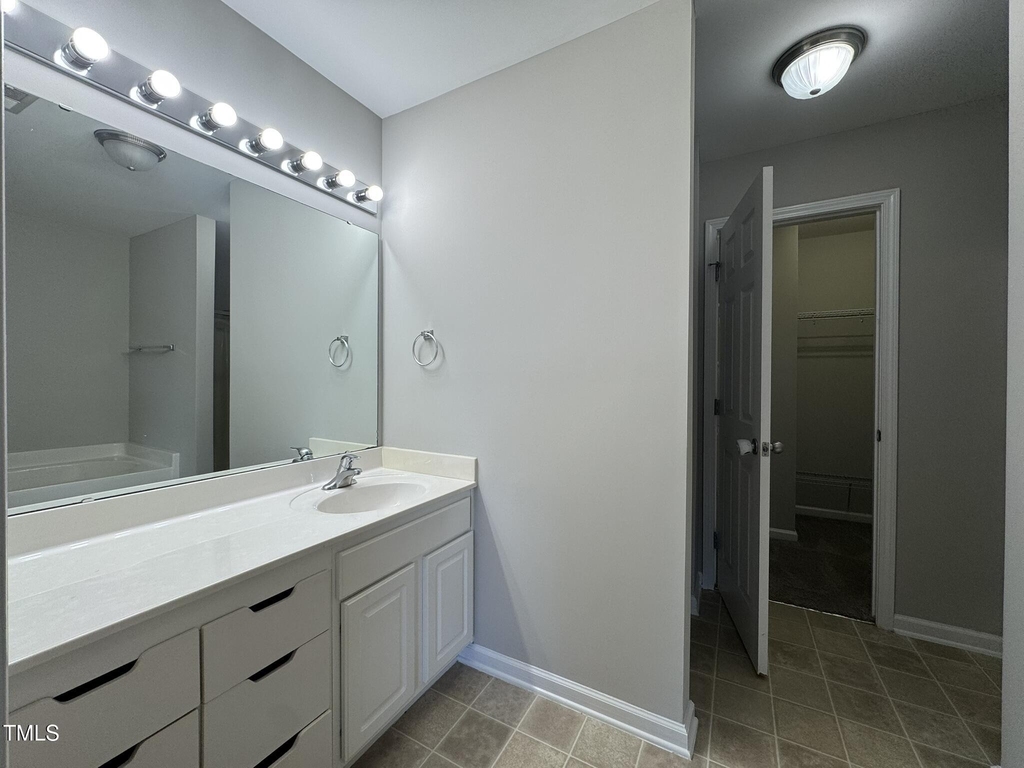 539 Writers Way - Photo 14