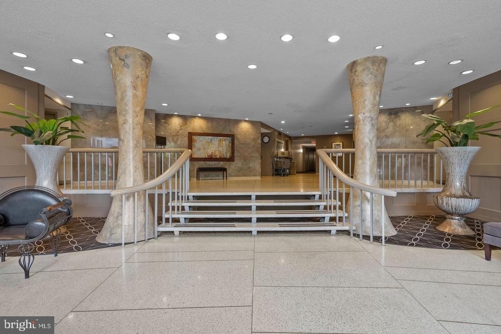 100 West Avenue - Photo 2