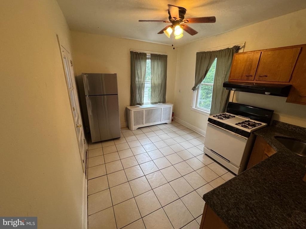 117 Montgomery Avenue - Photo 8