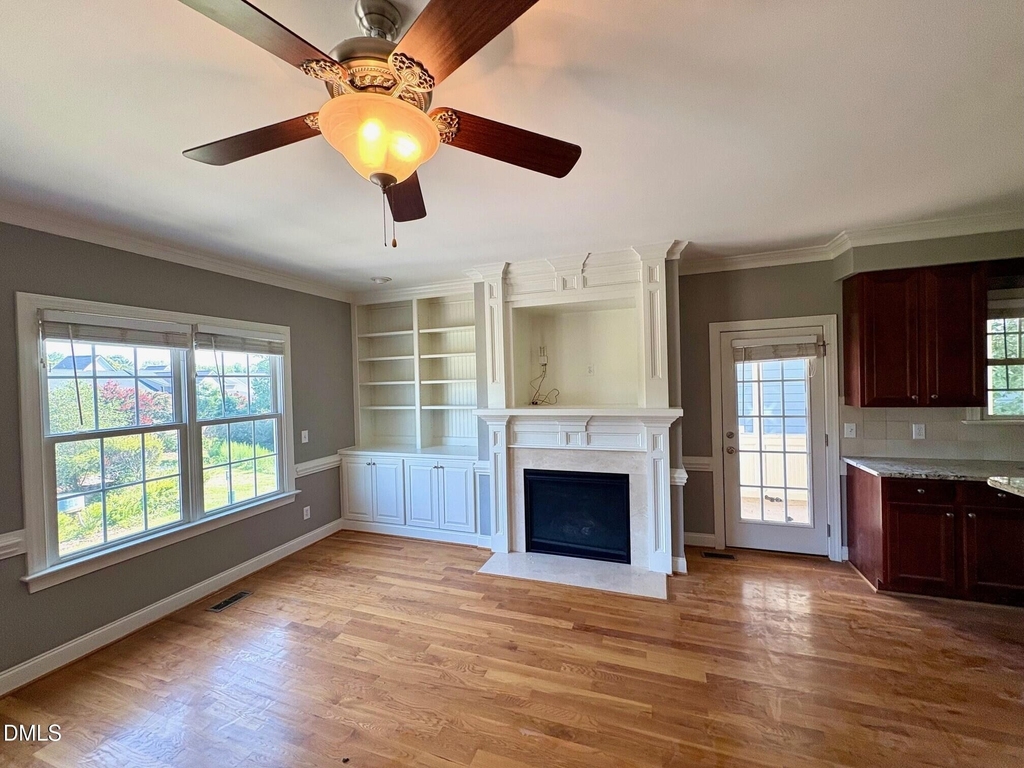 1315 Center Street - Photo 1