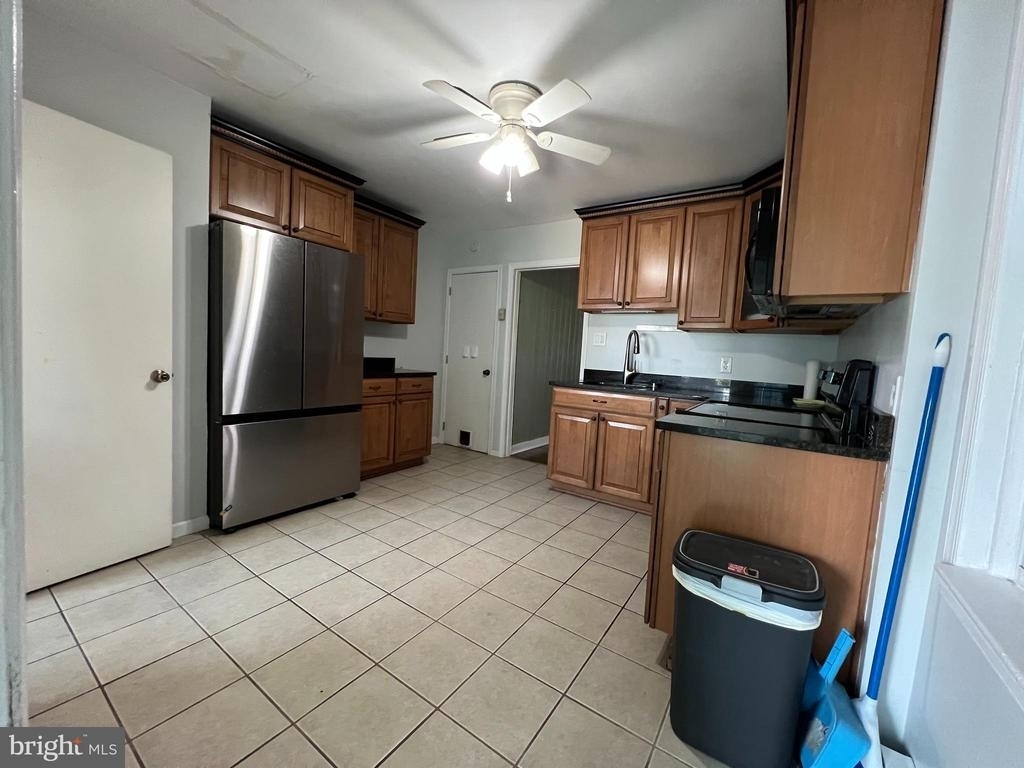 333 E Landis Street - Photo 5