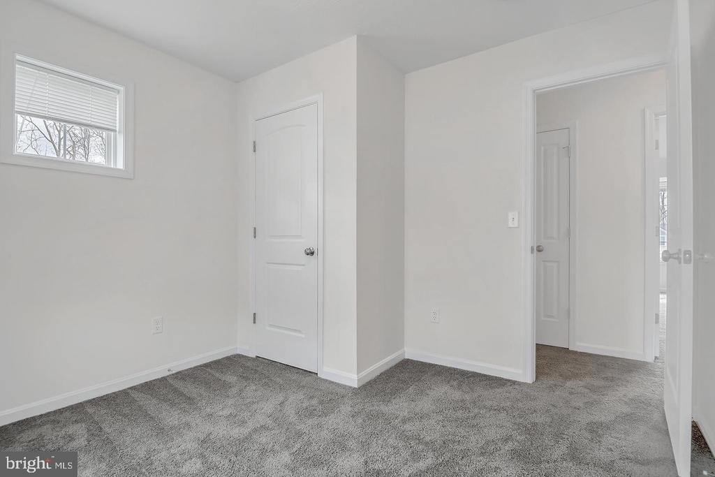 3084 Clinton Avenue - Photo 15