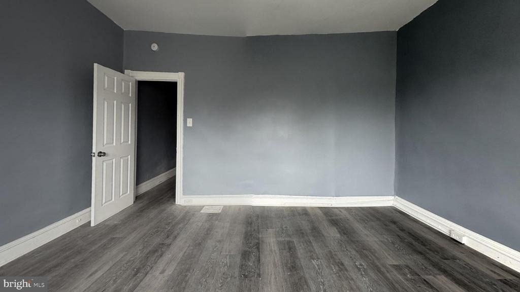 1110 Morton Avenue - Photo 8