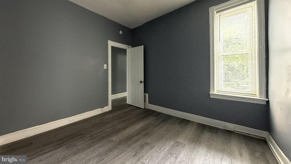 1110 Morton Avenue - Photo 5