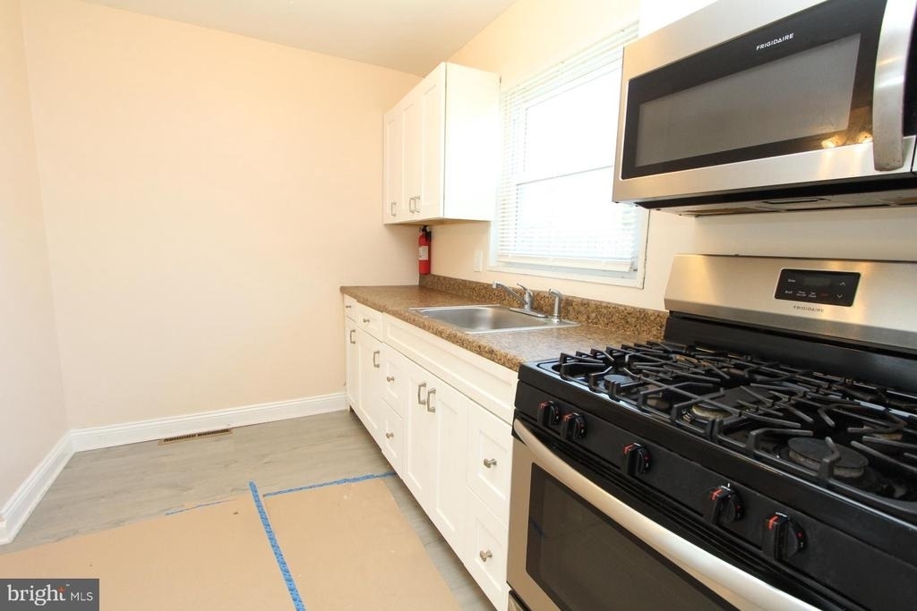 5623 Mitchell Road - Photo 7