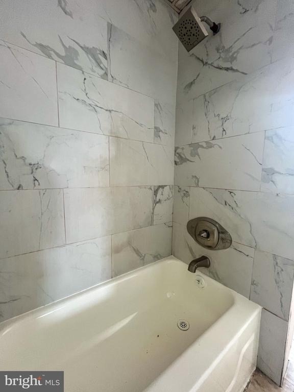 262 Lafayette Avenue - Photo 4