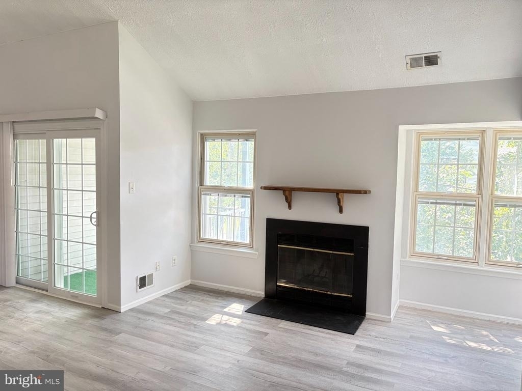 128 Andover Place - Photo 5